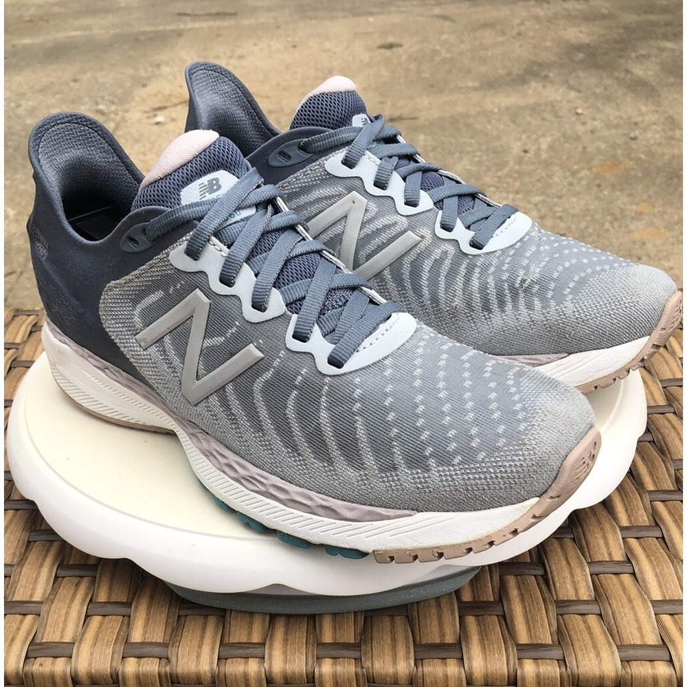 Size 7.5 - New Balance Fresh Foam 860v11 Light Cyclone Logwood 2021